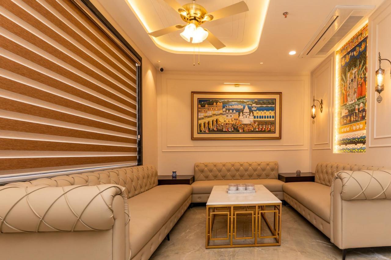 Raghunandan Palace - A Premier Boutique Stay, City Center & 500 Meters From City Railway Station Udaipur Bagian luar foto