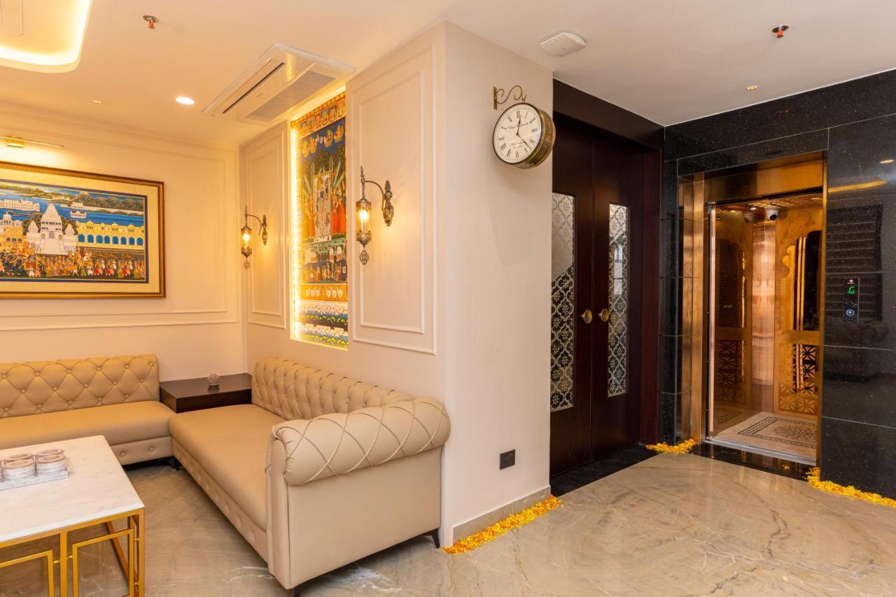 Raghunandan Palace - A Premier Boutique Stay, City Center & 500 Meters From City Railway Station Udaipur Bagian luar foto