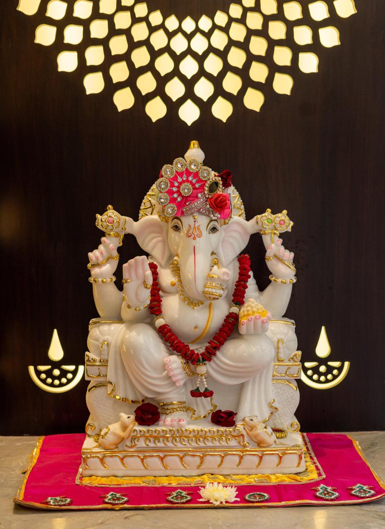 Raghunandan Palace - A Premier Boutique Stay, City Center & 500 Meters From City Railway Station Udaipur Bagian luar foto
